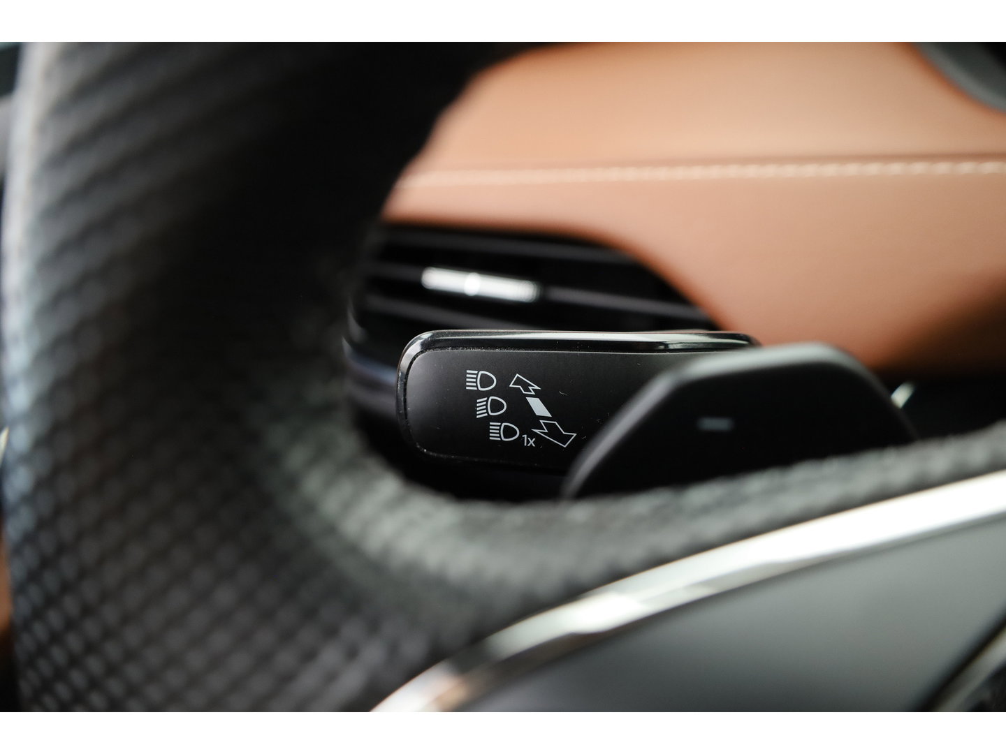 Škoda Enyaq iV 60 | RIJKLAAR!! | Warmtepomp | Adapt. Cruise | Trekhaak | Stoel- Stuurverw. | Memory | Keyless