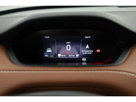 Škoda Enyaq iV 60 | RIJKLAAR!! | Warmtepomp | Adapt. Cruise | Trekhaak | Stoel- Stuurverw. | Memory | Keyless