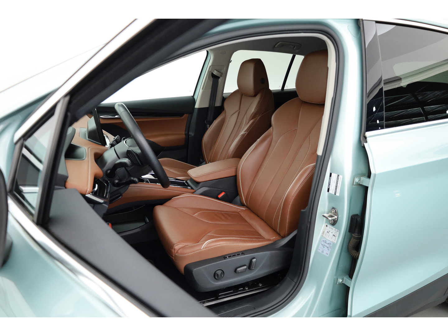 Škoda Enyaq iV 60 | RIJKLAAR!! | Warmtepomp | Adapt. Cruise | Trekhaak | Stoel- Stuurverw. | Memory | Keyless