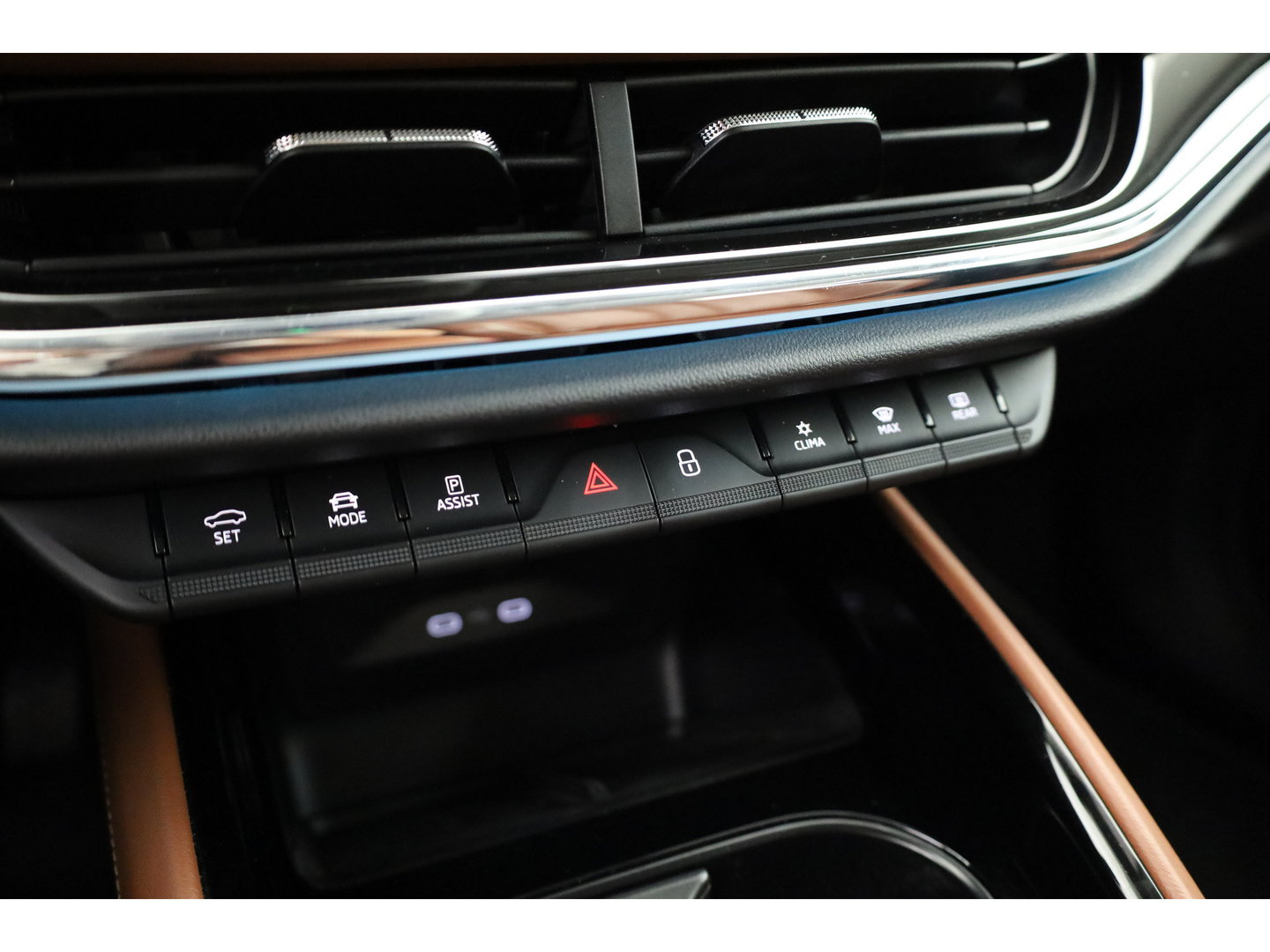 Škoda Enyaq iV 60 | RIJKLAAR!! | Warmtepomp | Adapt. Cruise | Trekhaak | Stoel- Stuurverw. | Memory | Keyless