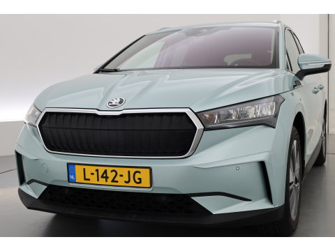 Škoda Enyaq iV 60 | RIJKLAAR!! | Warmtepomp | Adapt. Cruise | Trekhaak | Stoel- Stuurverw. | Memory | Keyless