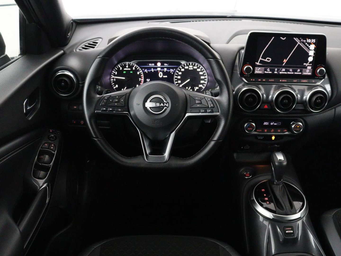 Nissan Juke 1.0 DIG-T N-Design | Half leder | Carplay | Cruise control | Park assist | Camera | Climate control | Keyless | Lichtmetaal 19" |