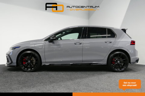 Volkswagen Golf 1.4 GTE / GTI Look Diffuser / GTI look Spoiler / Maxton Design Bodykit / Matrix LED / Apple Carplay - Android Auto / Stoelverwarming / Ambienteverlichting / Moonstone Grey / 19'' LMV / Achteruitrijcamera / Sport-Chassis / Rode zadels / DCC / Mistverlichti