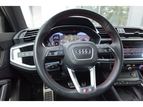 Audi Q3 45 TFSI e S Edition PANO MATRIX CAM VOL