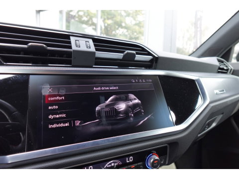 Audi Q3 45 TFSI e S Edition PANO MATRIX CAM VOL