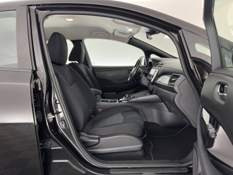 Nissan Leaf Acenta 40 kWh Aut. *HEATPUMP | ADAPTIVE-CRUISE | KEYLESS | TOPVIEW | NAVI-FULLMAP | BLINDSPOT | DAB+ | HEATED-COMFORTSEATS | DIGI-COCKPIT | PRIVACYGLASS | 16"ALU*
