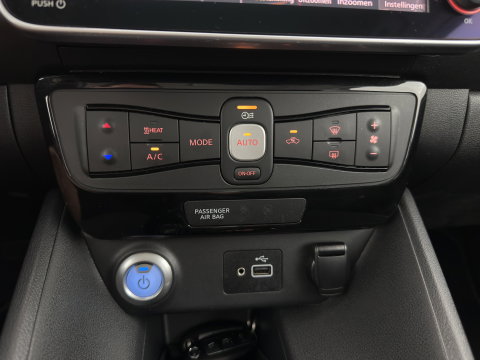 Nissan Leaf Acenta 40 kWh Aut. *HEATPUMP | ADAPTIVE-CRUISE | KEYLESS | TOPVIEW | NAVI-FULLMAP | BLINDSPOT | DAB+ | HEATED-COMFORTSEATS | DIGI-COCKPIT | PRIVACYGLASS | 16"ALU*