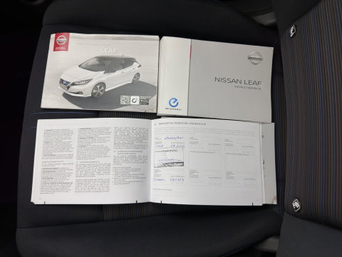 Nissan Leaf Acenta 40 kWh Aut. *HEATPUMP | ADAPTIVE-CRUISE | KEYLESS | TOPVIEW | NAVI-FULLMAP | BLINDSPOT | DAB+ | HEATED-COMFORTSEATS | DIGI-COCKPIT | PRIVACYGLASS | 16"ALU*