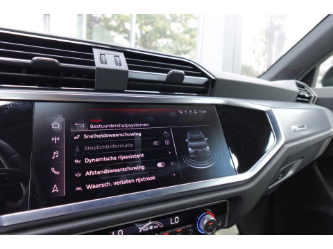 Audi Q3 45 TFSI e S Edition PANO MATRIX CAM VOL