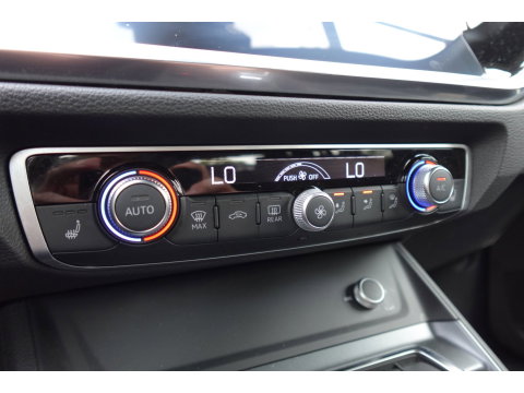 Audi Q3 45 TFSI e S Edition PANO MATRIX CAM VOL