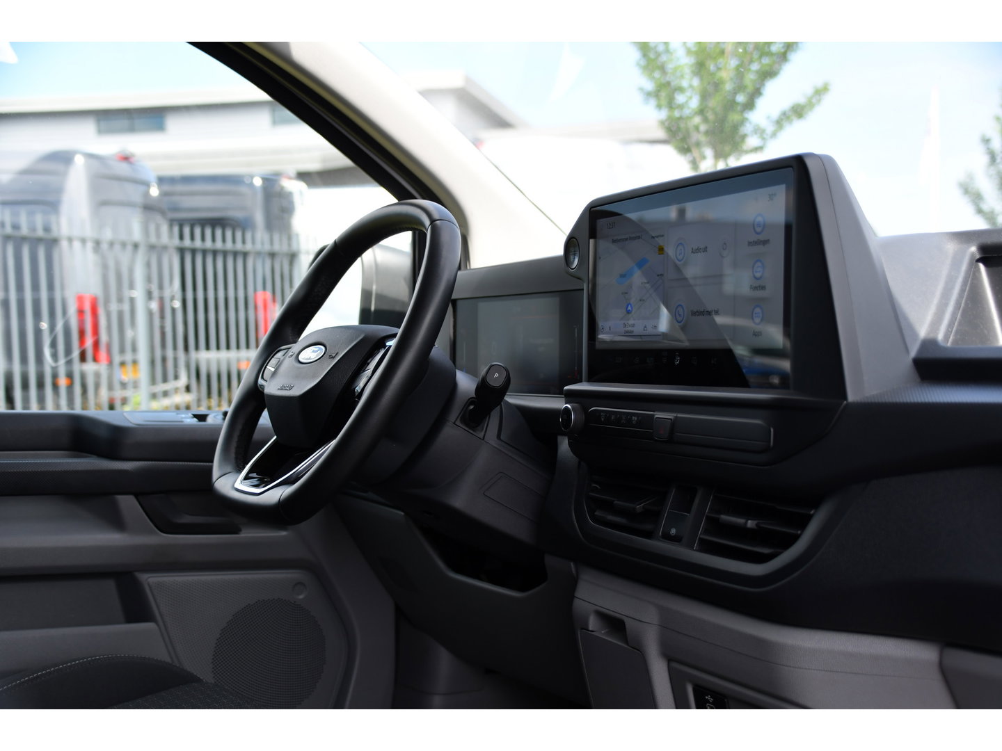 Ford Transit Custom 300 2.0 TDCI L1H1 AWD PB Edition Camera, Adaptieve Cruise, Carplay, 4x4, Virtual, 136pk, Automaat, LED, Multimedia, Sensoren, Uniek!