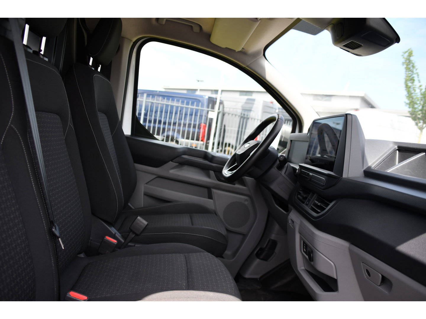 Ford Transit Custom 300 2.0 TDCI L1H1 AWD PB Edition Camera, Adaptieve Cruise, Carplay, 4x4, Virtual, 136pk, Automaat, LED, Multimedia, Sensoren, Uniek!