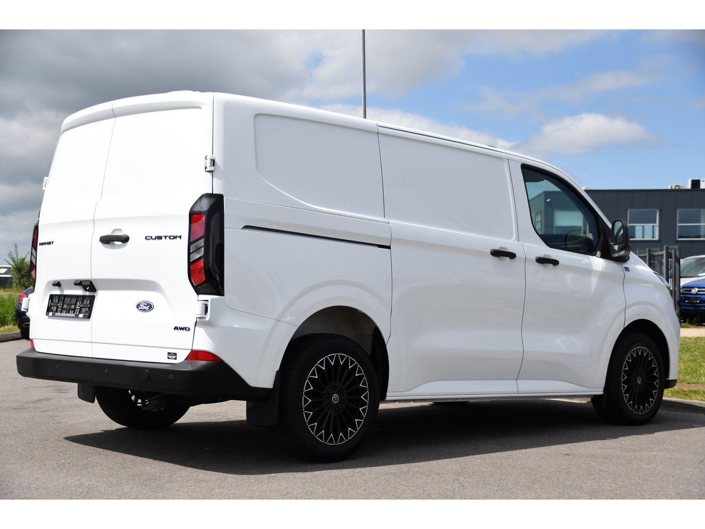 Ford Transit Custom 300 2.0 TDCI L1H1 AWD PB Edition Camera, Adaptieve Cruise, Carplay, 4x4, Virtual, 136pk, Automaat, LED, Multimedia, Sensoren, Uniek!