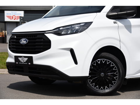 Ford Transit Custom 300 2.0 TDCI L1H1 AWD PB Edition Camera, Adaptieve Cruise, Carplay, 4x4, Virtual, 136pk, Automaat, LED, Multimedia, Sensoren, Uniek!