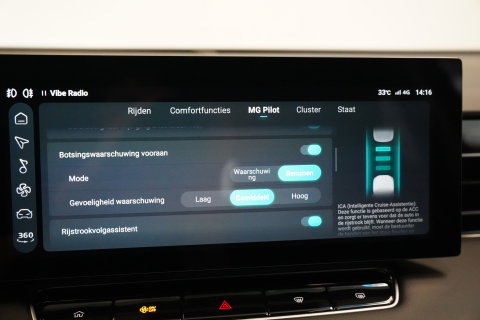 MG HS MG PHEV 1.5 Luxury Treeplanken electrische klep 360 camera 24 Maanden garantie* (Vraag naar de voorwaarden)