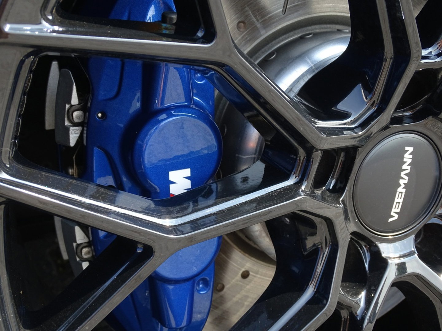 BMW 1-serie M140i 560PK / Brembo / Zaero Edit. / Stage 2 / Bilstein / LED