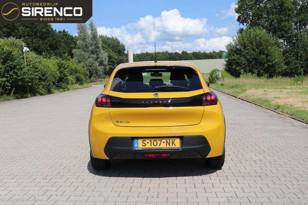 Peugeot e-208