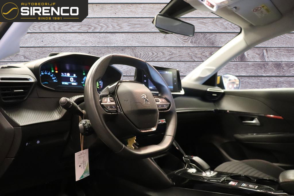 Peugeot e-208