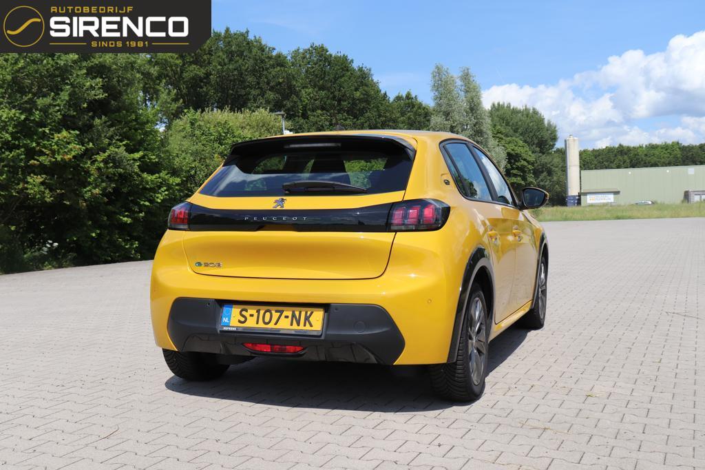 Peugeot e-208