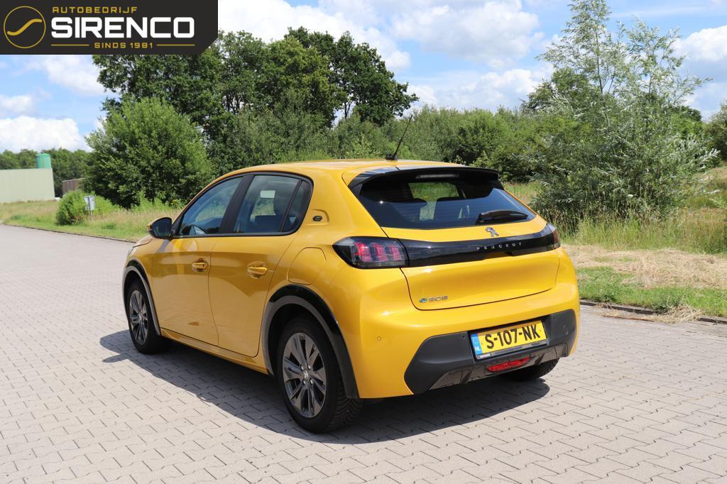Peugeot e-208