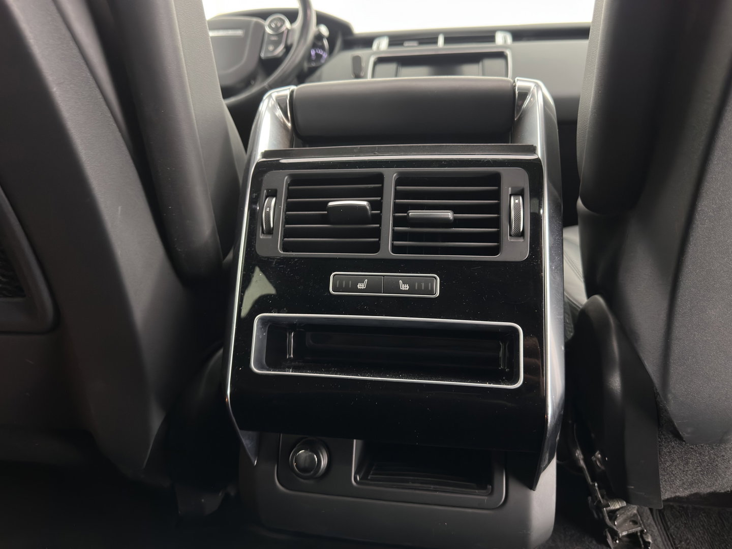 Land Rover Range Rover Sport 3.0 SDV6 Autobiography Aut. *PANO | LEATHER | XENON | HEATED-COMFORTSEATS | MEMORY-PACK | CAMERA | SHIFT-PADDLES | PRIVACY-GLASS | AIR-SUSPENSION | ECC | PDC | CRUISE | 21''ALU | TOWBAR*