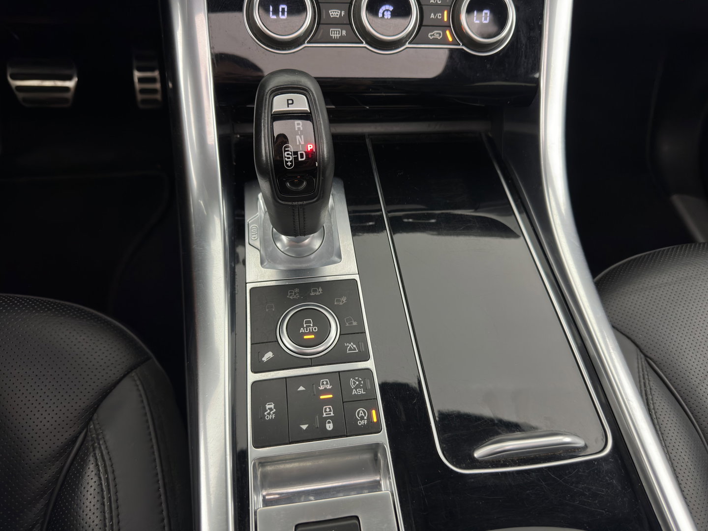 Land Rover Range Rover Sport 3.0 SDV6 Autobiography Aut. *PANO | LEATHER | XENON | HEATED-COMFORTSEATS | MEMORY-PACK | CAMERA | SHIFT-PADDLES | PRIVACY-GLASS | AIR-SUSPENSION | ECC | PDC | CRUISE | 21''ALU | TOWBAR*