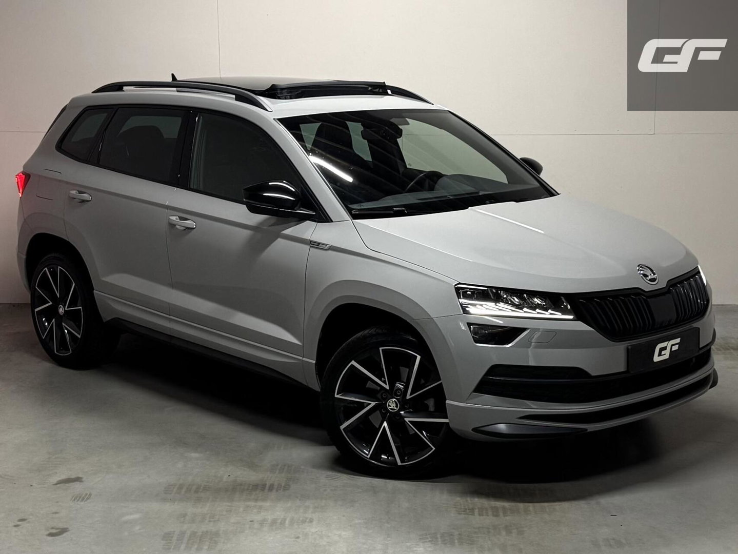Škoda Karoq 1.5 TSI ACT Sportline Pano Virtual Camera Carplay NAP