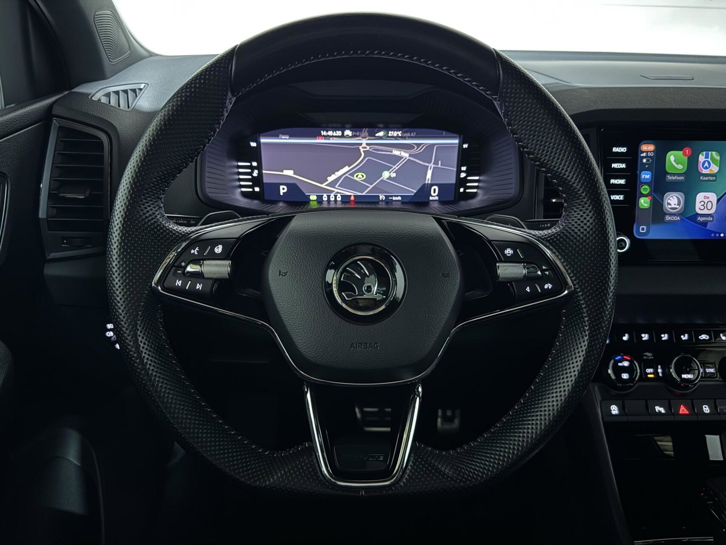 Škoda Karoq 1.5 TSI ACT Sportline Pano Virtual Camera Carplay NAP