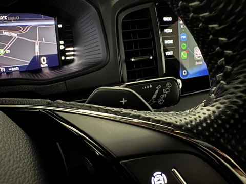 Škoda Karoq 1.5 TSI ACT Sportline Pano Virtual Camera Carplay NAP