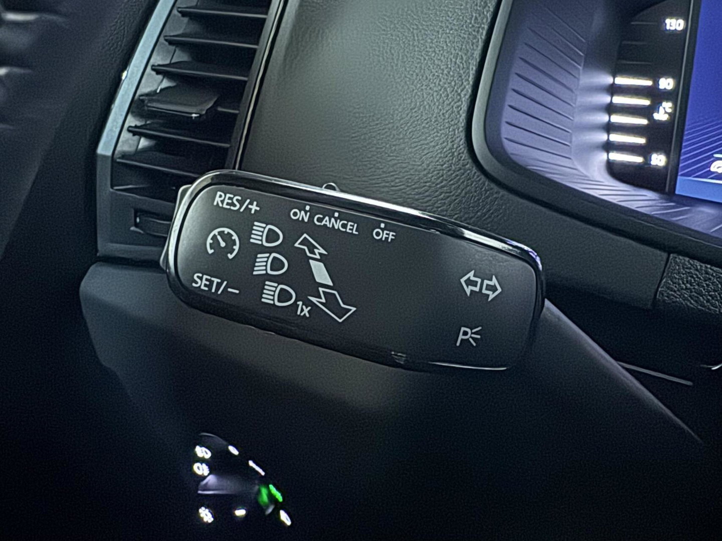 Škoda Karoq 1.5 TSI ACT Sportline Pano Virtual Camera Carplay NAP