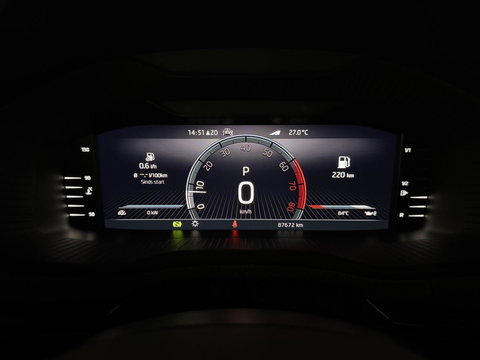 Škoda Karoq 1.5 TSI ACT Sportline Pano Virtual Camera Carplay NAP