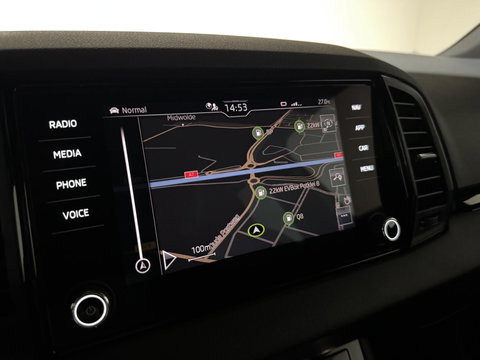 Škoda Karoq 1.5 TSI ACT Sportline Pano Virtual Camera Carplay NAP