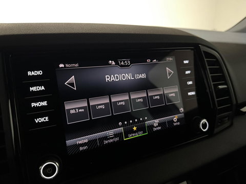Škoda Karoq 1.5 TSI ACT Sportline Pano Virtual Camera Carplay NAP