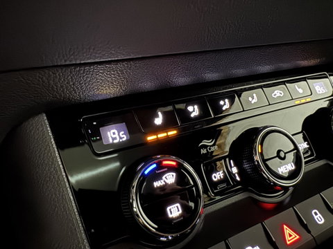 Škoda Karoq 1.5 TSI ACT Sportline Pano Virtual Camera Carplay NAP