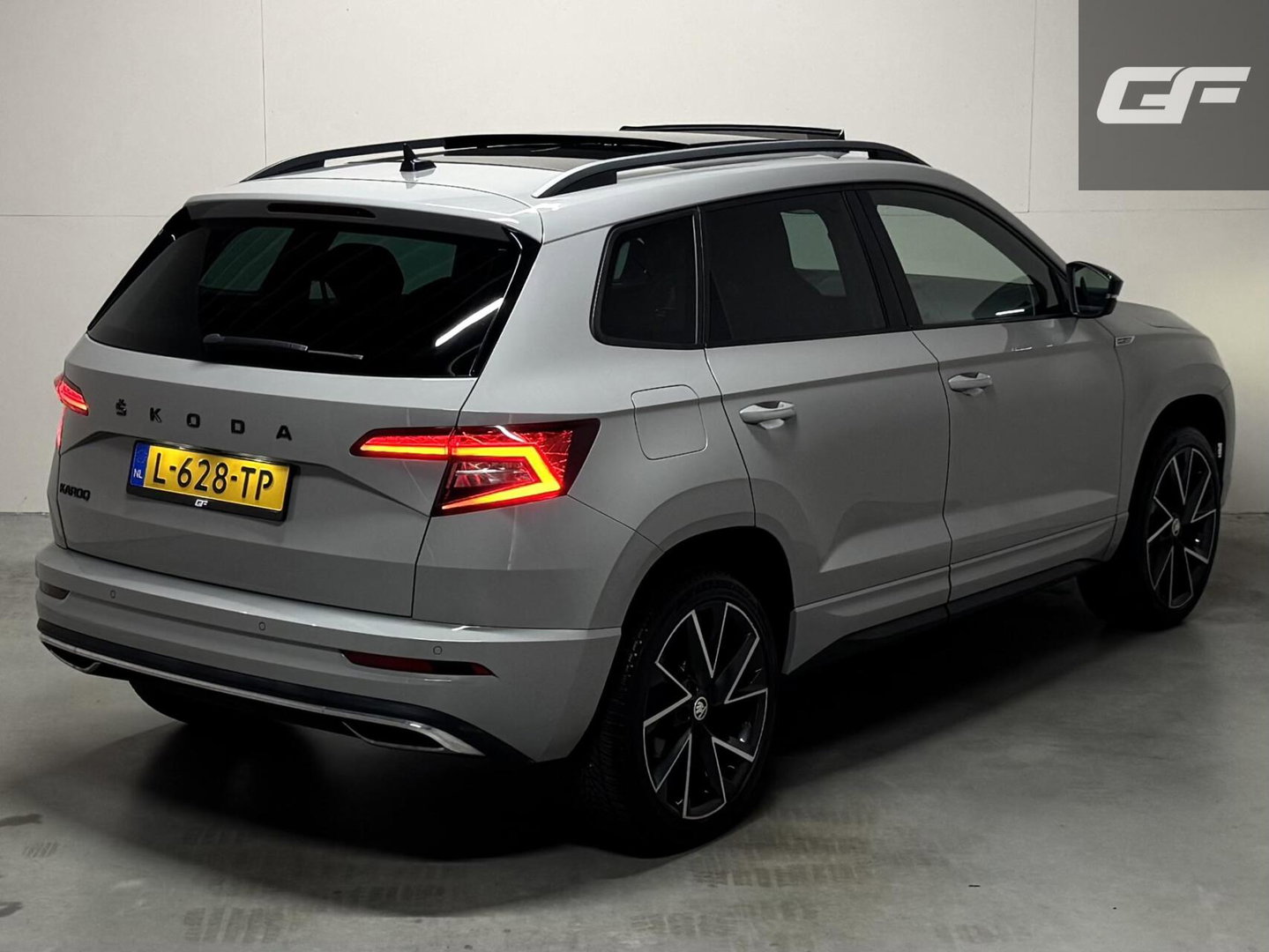 Škoda Karoq 1.5 TSI ACT Sportline Pano Virtual Camera Carplay NAP