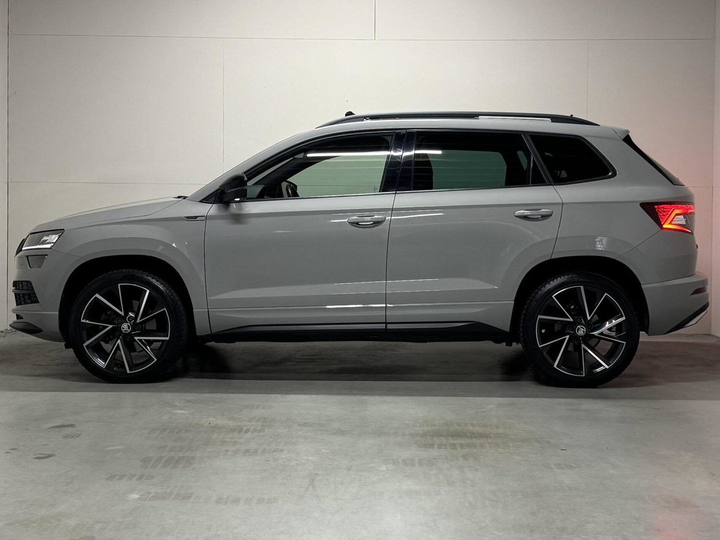 Škoda Karoq 1.5 TSI ACT Sportline Pano Virtual Camera Carplay NAP