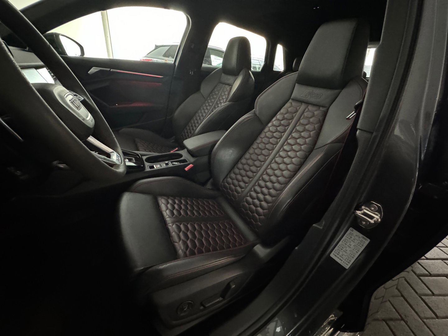Audi RS3 Sportback 2.5 TFSI quattro Pano|Ceramic|Akra|Massage
