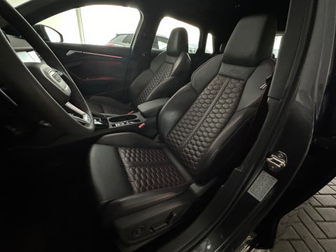 Audi RS3 Sportback 2.5 TFSI quattro Pano|Ceramic|Akra|Massage