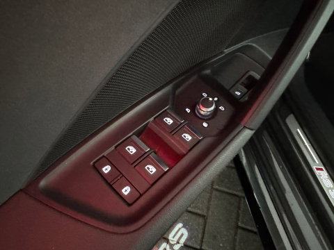 Audi RS3 Sportback 2.5 TFSI quattro Pano|Ceramic|Akra|Massage