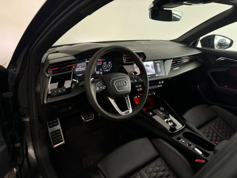 Audi RS3 Sportback 2.5 TFSI quattro Pano|Ceramic|Akra|Massage