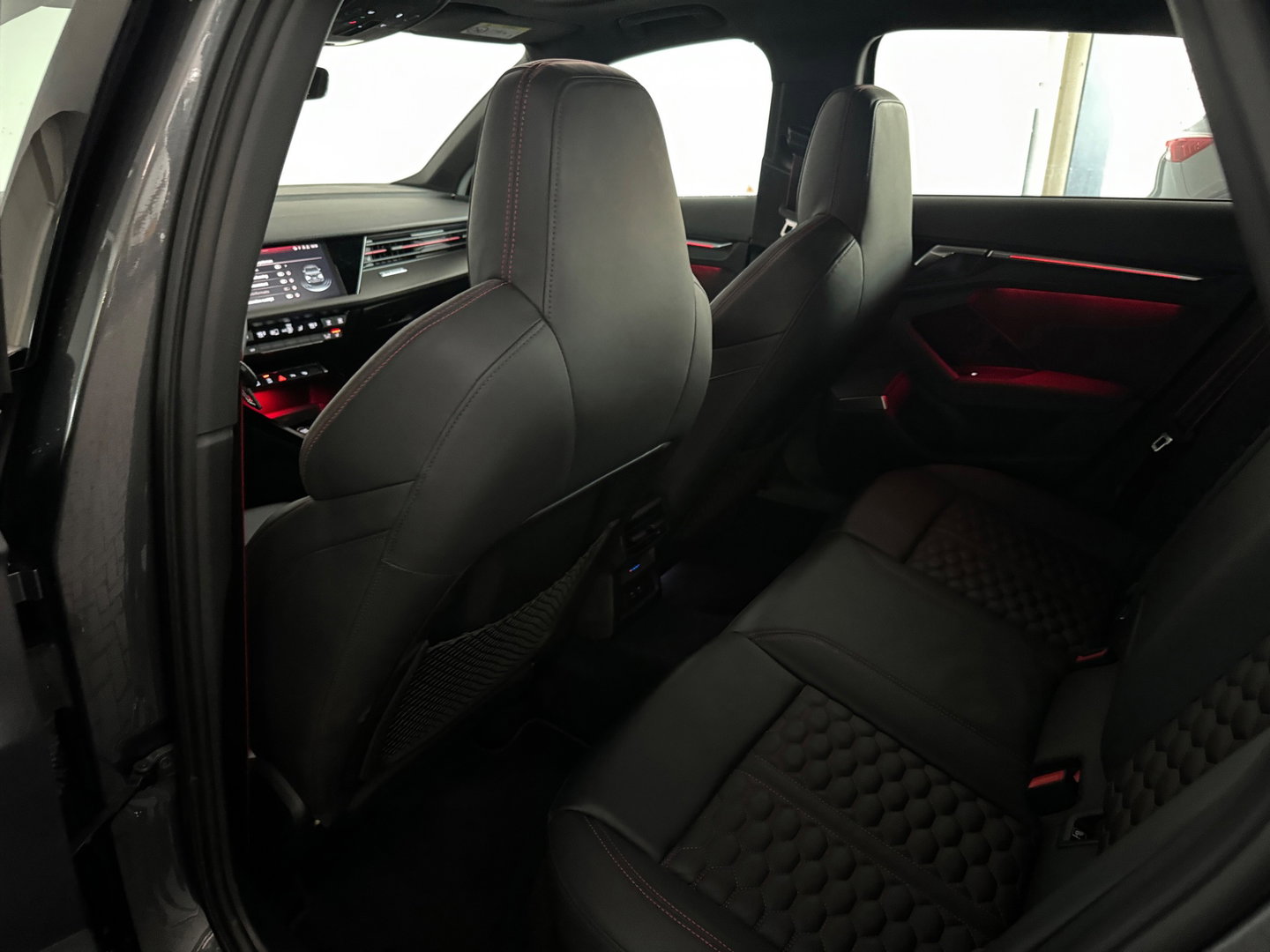 Audi RS3 Sportback 2.5 TFSI quattro Pano|Ceramic|Akra|Massage
