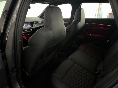 Audi RS3 Sportback 2.5 TFSI quattro Pano|Ceramic|Akra|Massage