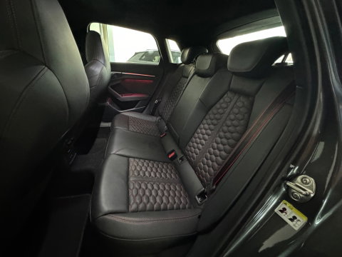 Audi RS3 Sportback 2.5 TFSI quattro Pano|Ceramic|Akra|Massage