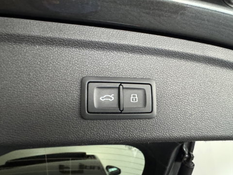 Audi RS3 Sportback 2.5 TFSI quattro Pano|Ceramic|Akra|Massage