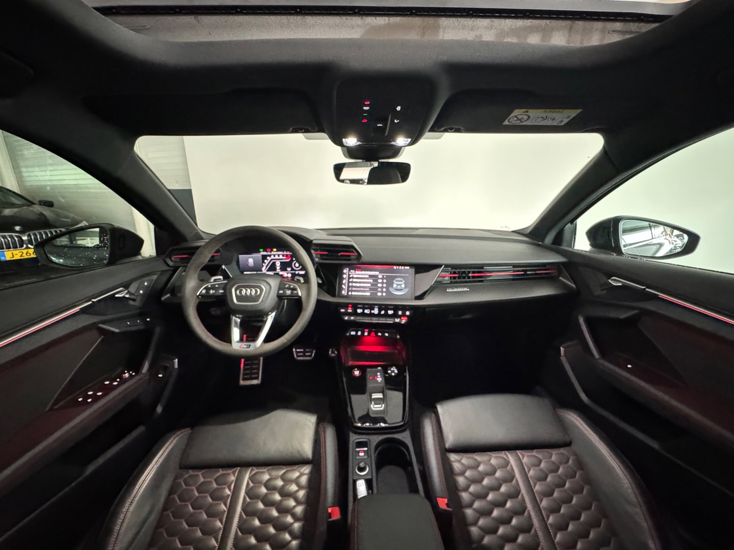 Audi RS3 Sportback 2.5 TFSI quattro Pano|Ceramic|Akra|Massage