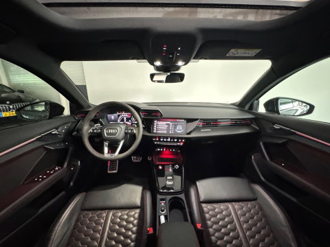 Audi RS3 Sportback 2.5 TFSI quattro Pano|Ceramic|Akra|Massage