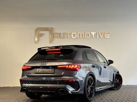 Audi RS3 Sportback 2.5 TFSI quattro Pano|Ceramic|Akra|Massage