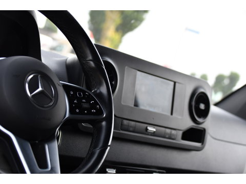 Mercedes-Benz Sprinter 317 1.9 CDI L2H2 RWD Black Edition Camera, Cruise, Carplay, LED, 170pk, Automaat, Stoelverwarming, Standkachel, Mbux, Leder, Uniek!