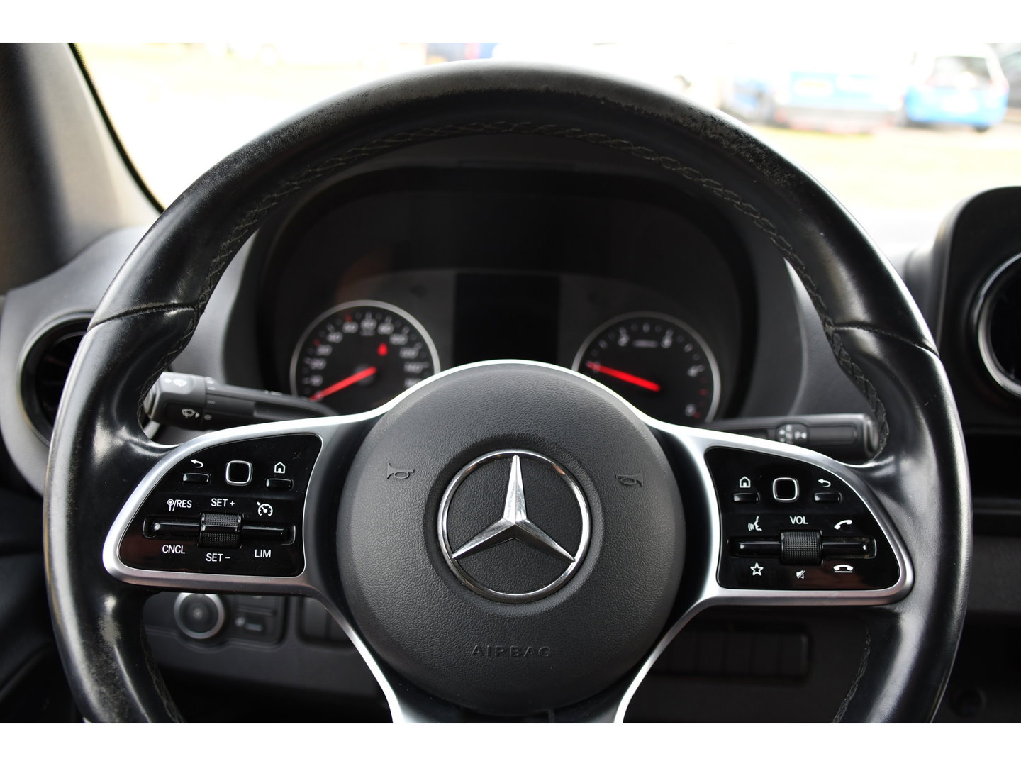 Mercedes-Benz Sprinter 317 1.9 CDI L2H2 RWD Black Edition Camera, Cruise, Carplay, LED, 170pk, Automaat, Stoelverwarming, Standkachel, Mbux, Leder, Uniek!