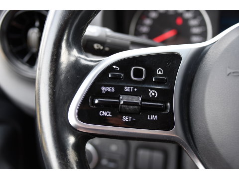 Mercedes-Benz Sprinter 317 1.9 CDI L2H2 RWD Black Edition Camera, Cruise, Carplay, LED, 170pk, Automaat, Stoelverwarming, Standkachel, Mbux, Leder, Uniek!